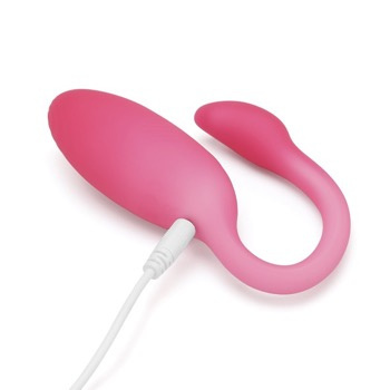 Masażer Magic Flamingo Max w trakcie ładowania przez kabel USB