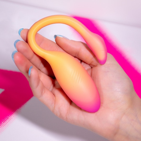 Ergonomiczny kształt masażera Magic Flamingo Maxv