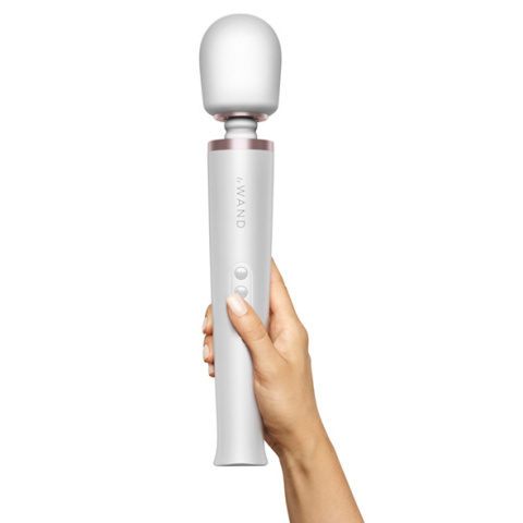 Le Wand Rechargeable Vibrating Massager White – elegancki masażer wibrator, widok z przodu